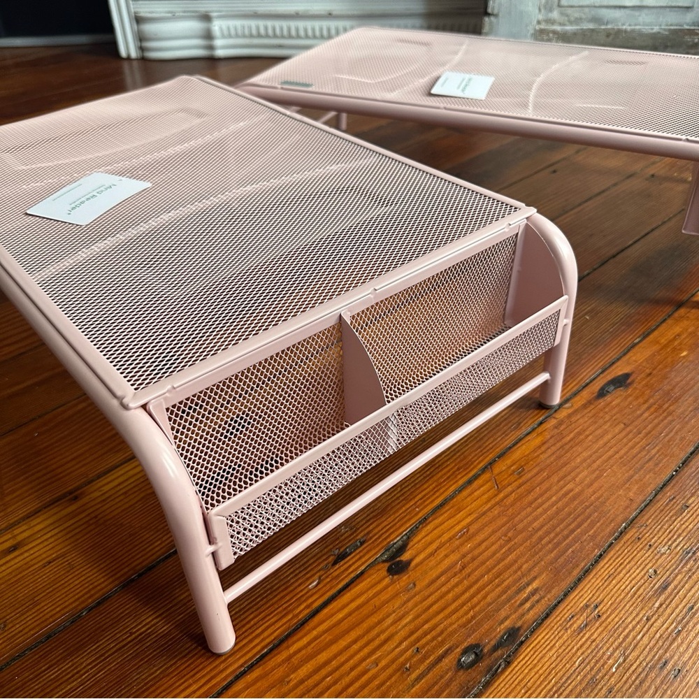 NWT Mind Reader mesh monitor risers x2 in pale pink